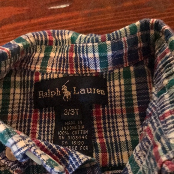 Button down - Picture 2 of 3